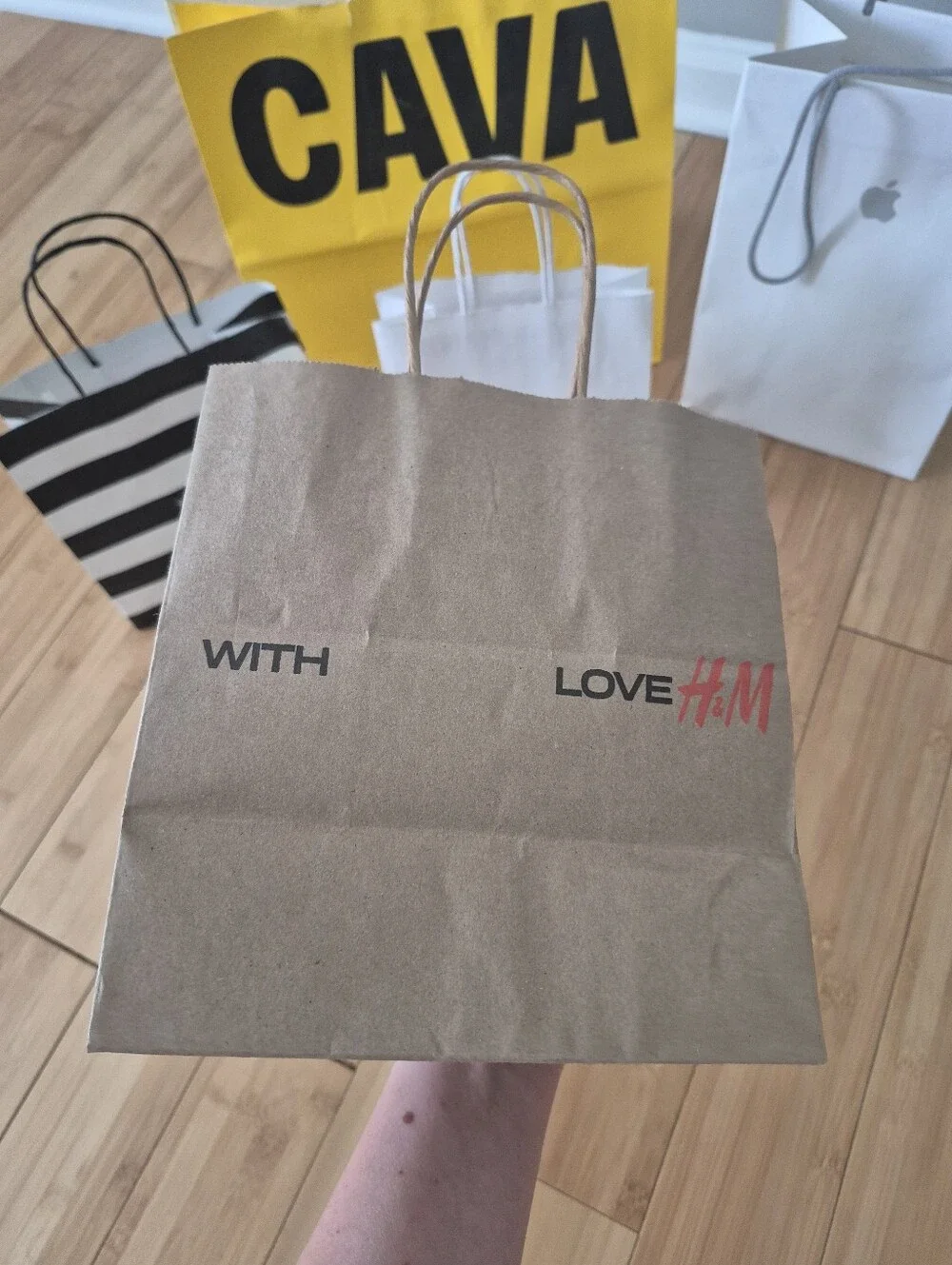 Apple, Sephora, H&M, Bath&Body Gift Bags